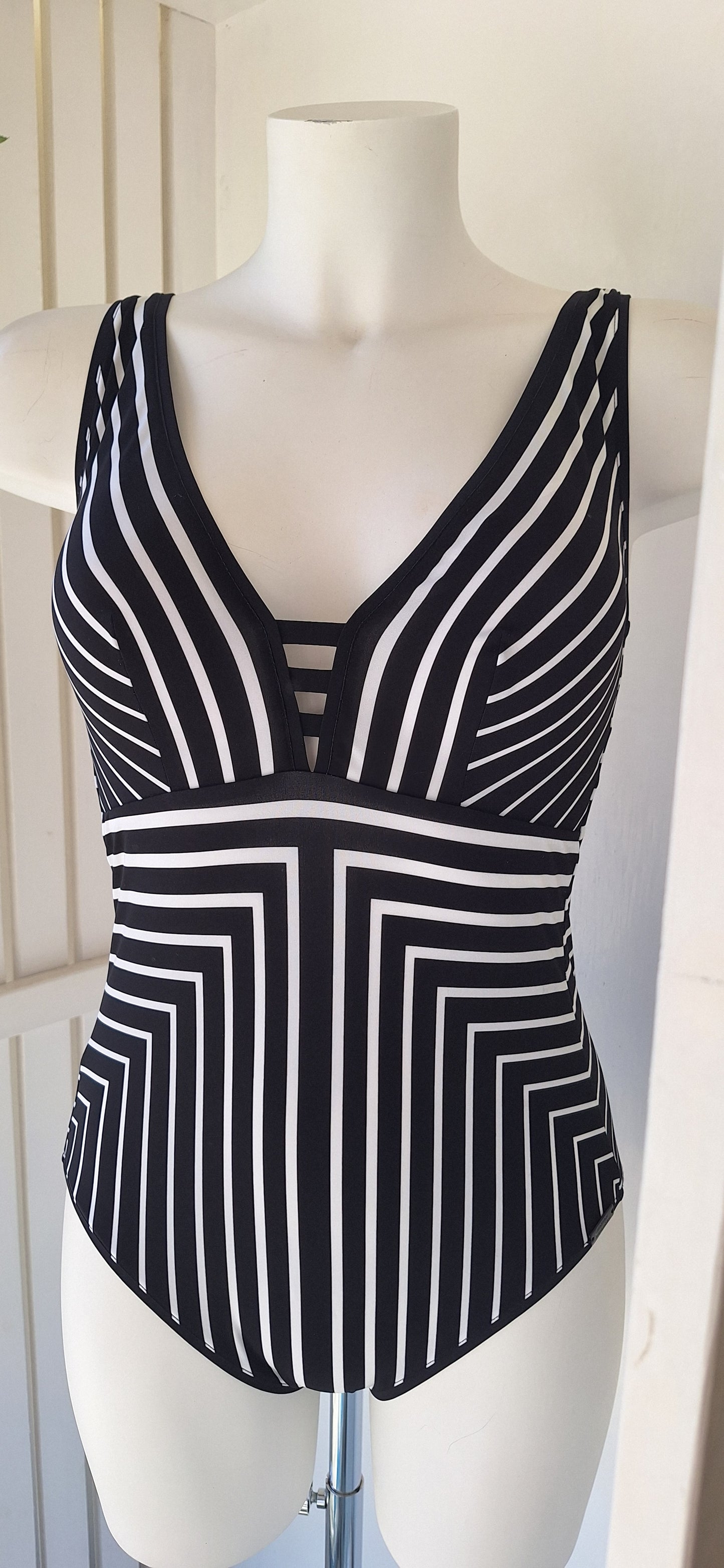 Black/white stripes swimsuit