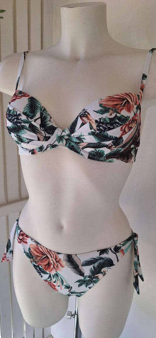 Floral Maryan M. Bikini set